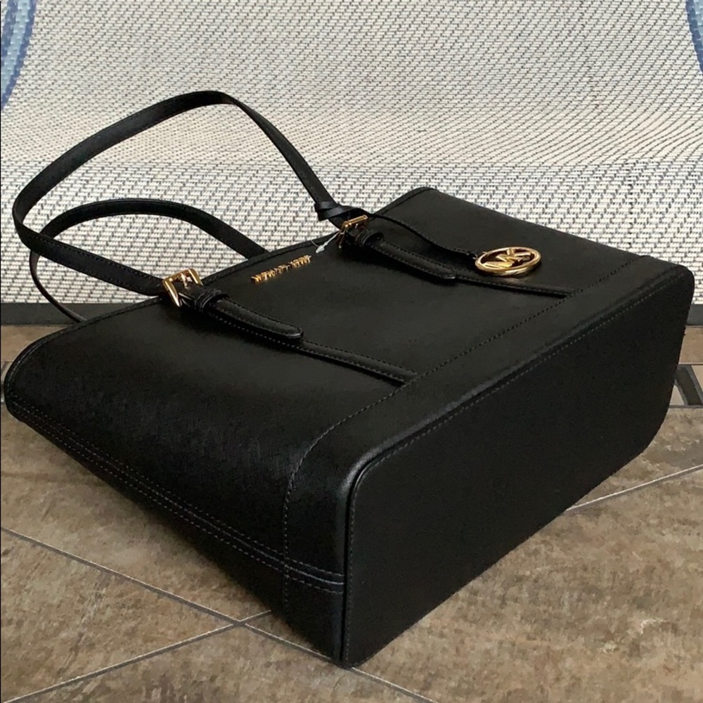Michael Kors Bags Michael Kors Jet Set Should Tote - Picture 5 of 16